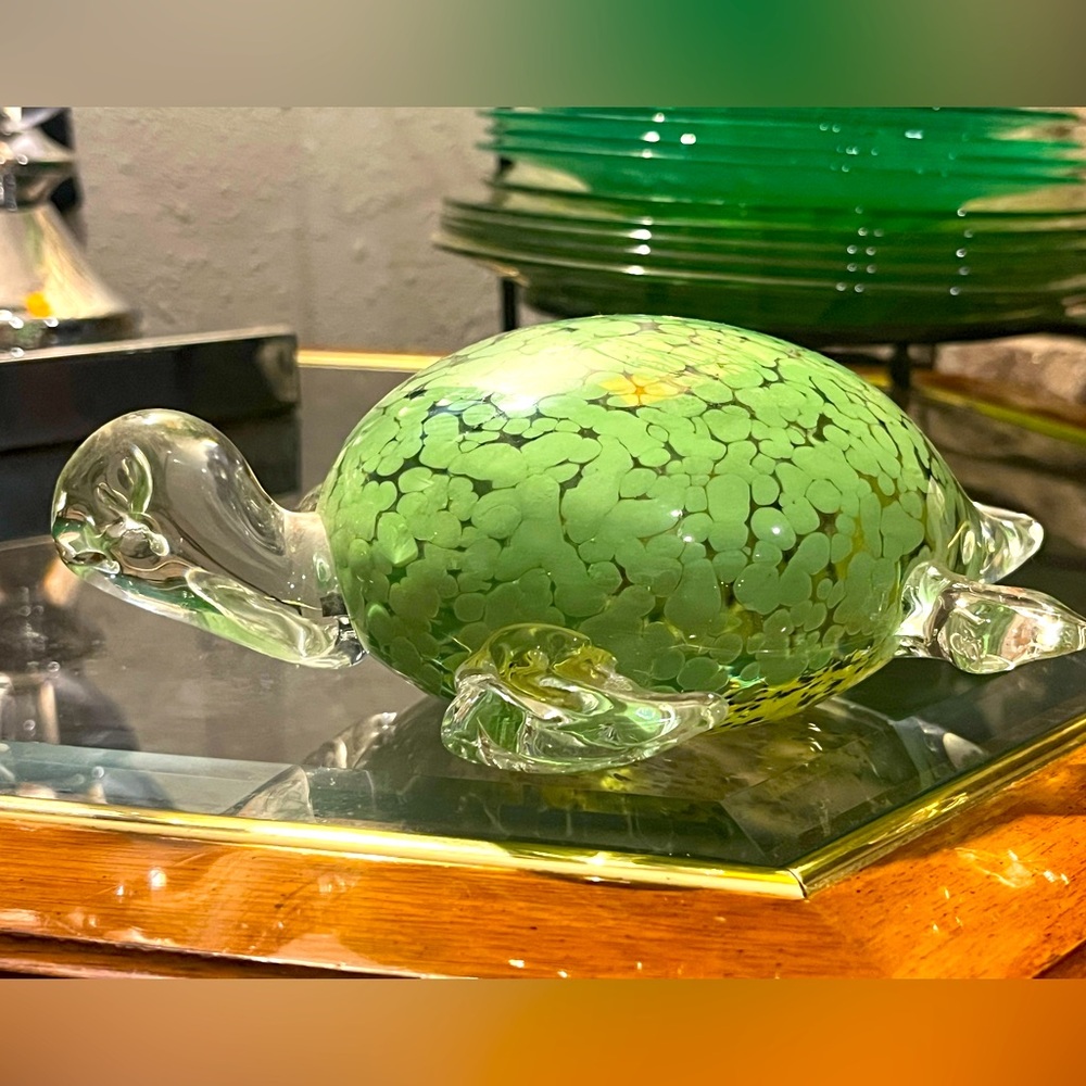 Vintage Gorgeous Designs hand blown glass sea turtle paperweight large heavy